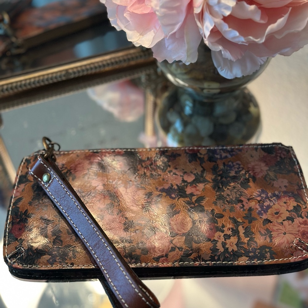 Patricia Nash Floral Print Leather Wristlet